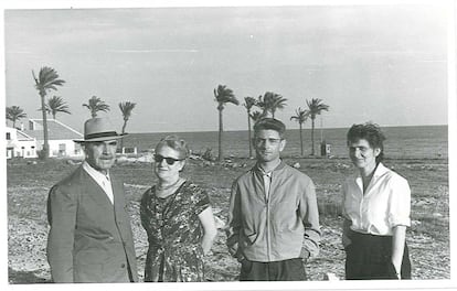 Croatian dictator Ante Pavelić at the end of the 1950s on holiday in Santa Pola, Alicante, with his wife Maria and their children, Velimir and Višnja.