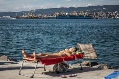 El puerto de Trieste, antigua salida al mar del Imperio Austro-húgaro, desde Muggia, la última población costera antes de Eslovenia