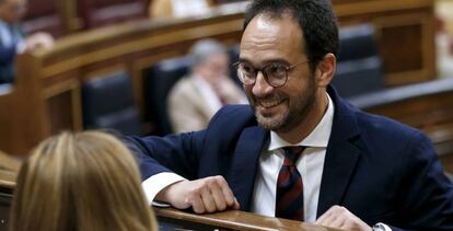 Antonio Hernando, durante un pleno en el Congreso de los Diputados.