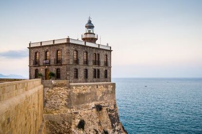 El faro de Melilla, en el baluarte de la Batería Baja de la Concepción.