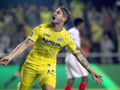 Pato celebra um gol pelo Villarreal em agosto.