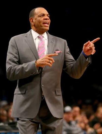 Lionel Hollins.