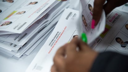 El preconteo, los E-14 y la tecnología de Thomas Gregg: el paso a paso de cómo funciona el escrutinio electoral en Colombia
