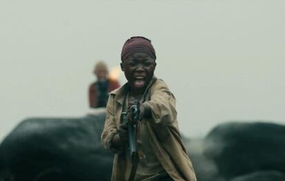 Un fotograma de &#039;Rebelde (War witch)&#039;, con la protagonista Komona (Rachel Mwanza), en primer plano.