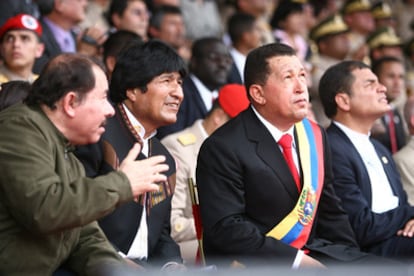 De izquierda a derecha, Daniel Ortega, Evo Morales, Hugo Chávez y Rafael Correa en una cumbre del ALBA, en 2009 en Venezuela.