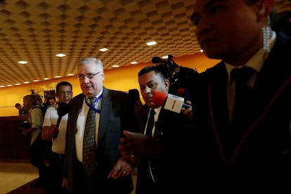 El jefe negociador estadounidense, John Melle, en el hotel de la Ciudad de M&eacute;xico en el que se celebra la s&eacute;ptima ronda de negociaci&oacute;n del TLC.