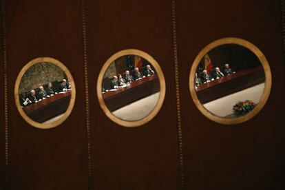 Vista a través de las ventanas de la sala del Tribunal Constitucional.
