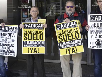 Integrants d'Adicae Castella i Lleó es manifesten a Valladolid per demanar a Europa la retroactivitat total de les clàusules sòl.