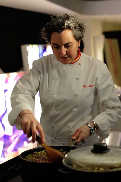 La cocinera Pepa Muñoz preparando la cena para A-cero IN.