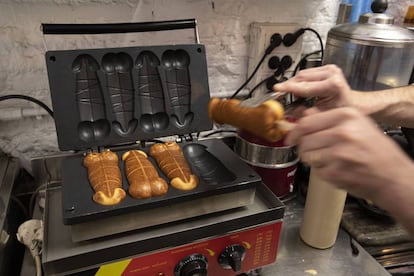 La màquina de fer gofres en forma de penis.