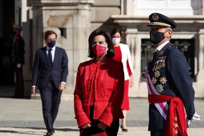 La ministra de Defensa, Margarita Robles durante el acto organizado con motivo del Día de la Fiesta Nacional.