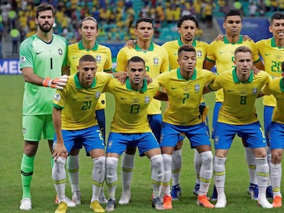 Brasil deve ter alterações no time titular para o jogo contra o Peru.