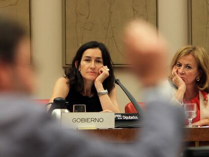 La ministra Ángeles González-Sinde, ayer en la Comisión de Cultura del Congreso.
