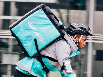 Deliveroo y la Asociación de Riders firman un acuerdo "para incrementar su seguridad"