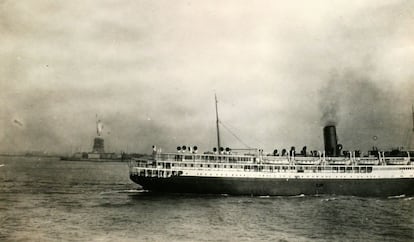 Turina llegó en barco a Nueva York en 1929, meses antes de que se desplomara la bolsa de la Gran Manzana. Fue a dar unas conferencias, pero al contrario que otros compositores que quedaron enamorados de la ciudad, Turina se sintió en tierra extraña en Nueva York.