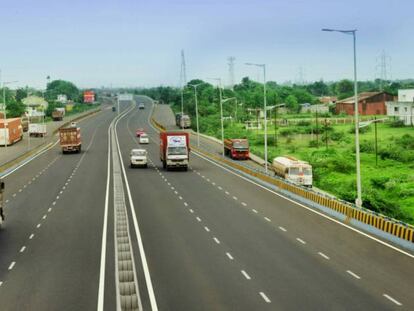 Una de las autopistas de IRB en la India.