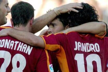 Nagore, Jonathan, Sánchez y Jandro celebran el gol de este último.