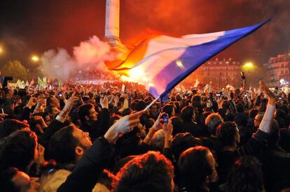 Seguidores de Hollande celebraban su victoria en Paris