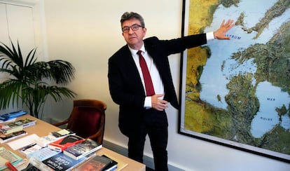 Jean-Luc Mélenchon, en su despacho de la Asamblea Nacional en París, durante la entrevista.