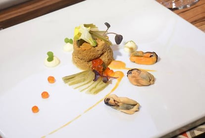 Uno de los platos con clóchina que sirve Alejandro del Toro en su restaurante