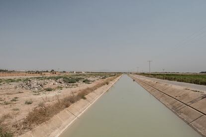 Trasvase Tajo-Segura a su paso por  El Campo de Cartagena (Murcia). 