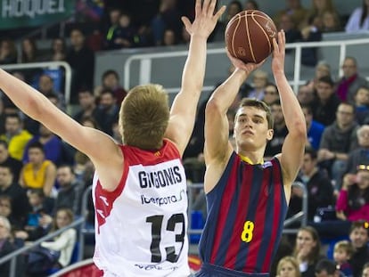 Hezonja lanza ante Grigonis.