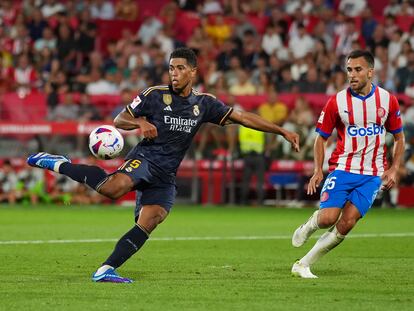 Jude Bellingham marca el tercer gol del Real Madrid al Girona en Montilivi.