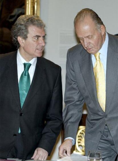 El Rey y el ministro de Cultura, ayer en Madrid.