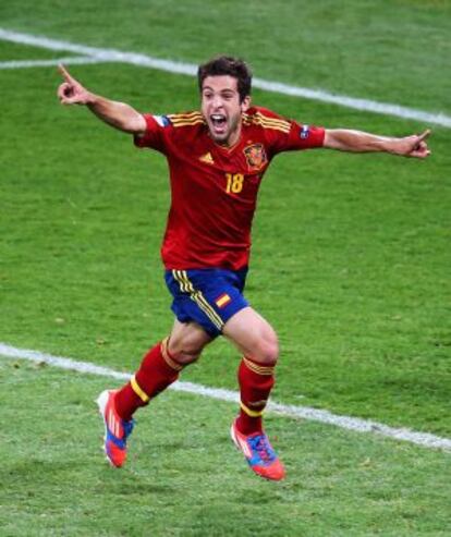 Jordi Alba celebra el segundo gol de España en la final de la Eurocopa