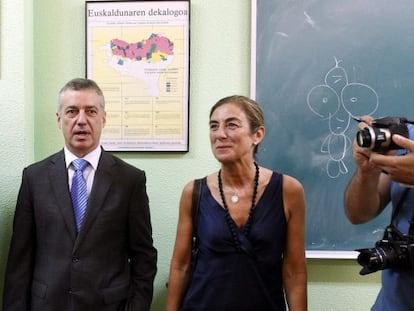 Iñigo Urkullu, junto a la consejera Cristina Uriarte, en un acto celebrado en Lazkao.