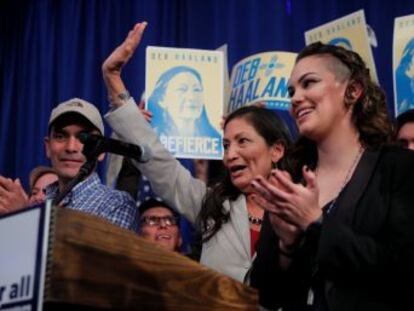 Diez candidatos electos, la mayoría de ellos mujeres demócratas, hacen historia en las legislativas de Estados Unidos