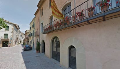 Sede del ayuntamiento de Bàscara.