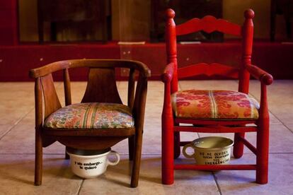 Children's chairs with a double function.