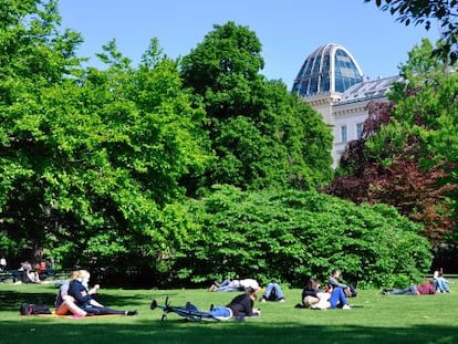 El Burggarten, en tiempos jardín privado del Emperador Francisco José I, es uno de los parques del Ringstraße de Viena.