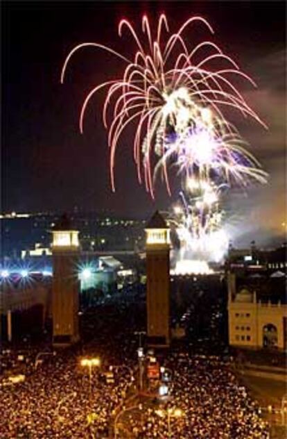 Imagen del piromusical tomada desde la plaza de España.