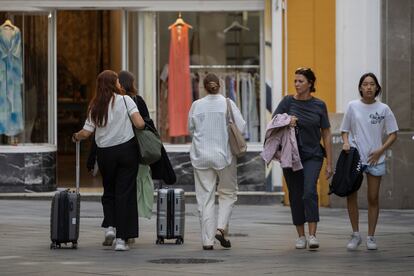 Turistas en Sevilla.