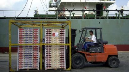 Un barco de carga de c&iacute;tricos con destino a Estados Unidos.