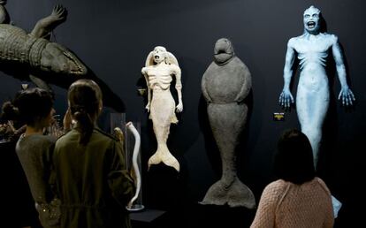 Algunos de los maniquíes exhibidos en la muestra dedicada al programa de televisión 'Cuarto Milenio'.