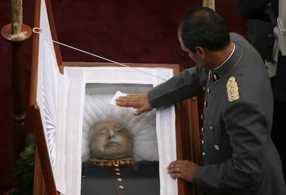 Ataúd de Augusto Pinochet durante su funeral.