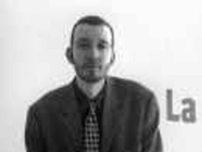 B 25261 (27/ENE/99) -color- Toni Bassas, locutor y presentador. -foto: Carles Ribas.