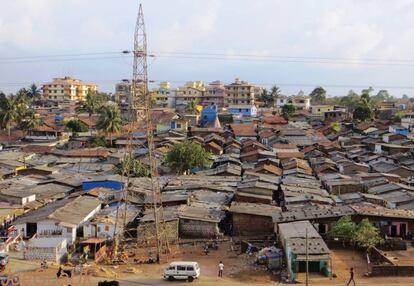 Asentamiento informal de Sancoale, en Zuarinagar, India.