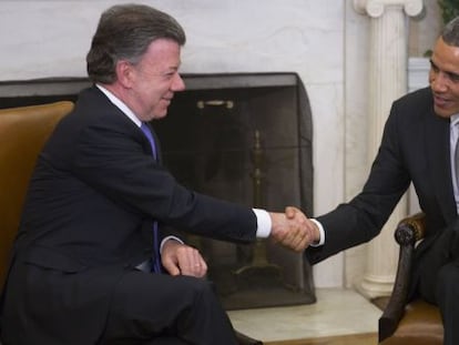 O presidente de Colômbia e o dos EUA na Casa Branca.