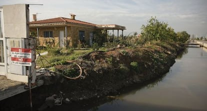 Una vivienda irregular en el humedal de Nules-Burriana.
