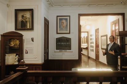 La lápida de José María Vargas Vila, miembro de la gran Logia Masónica, se encuentra en el museo.