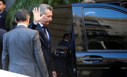 Mauricio Macri el martes, durante el velatorio en el Congreso del diputado oficialista Héctor Olivares.