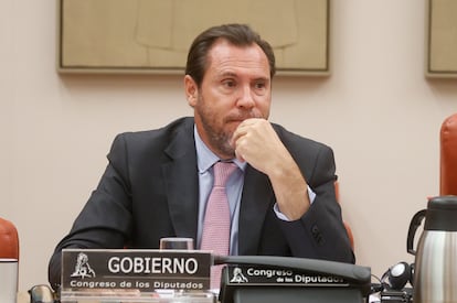 El ministro de Transporte y Movilidad Sostenible, Óscar Puente comparece este jueves a petición propia ante la Comisión de Transporte del Congreso para explicar la situación del sector ferroviario.