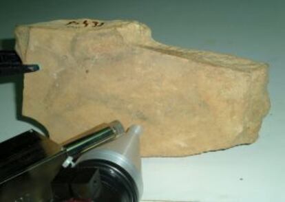 Placas de la Cova Parpalló investigadas con espectometría