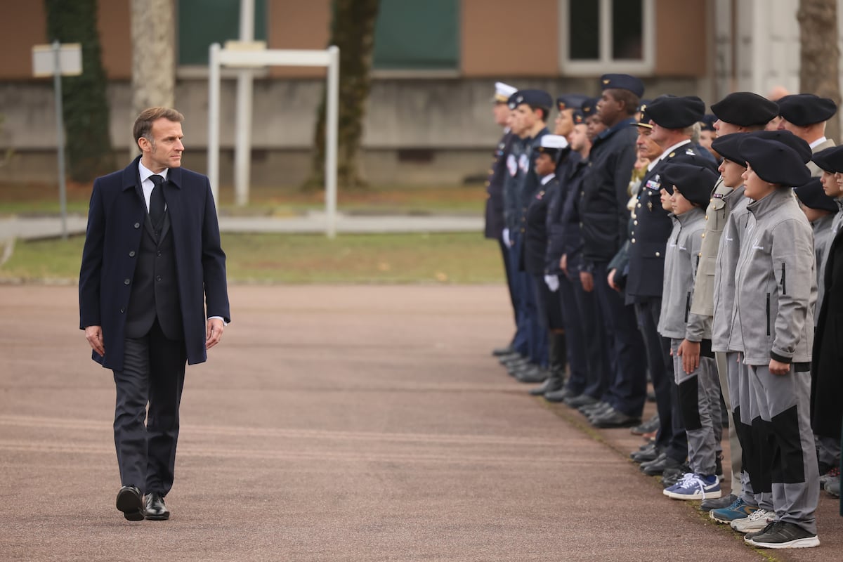 Macron recupera el servicio militar ante la amenaza rusa: “Hay que prepararse para el peligro”