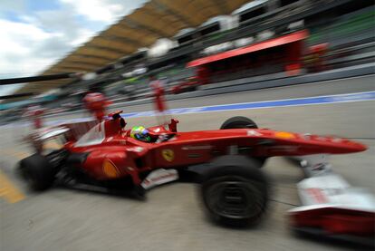 El brasileño también se ve perjudicado por el caos que ha reinado en la pista durante la carrera por el primer puesto de la parrilla y tampoco pasa de la Q1. Sale en el 21º lugar.