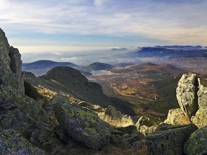 Vistas desde la cima de La Maliciosa, en la vertiente madrile&ntilde;a del parque nacional de la Sierra de Guadarrama.